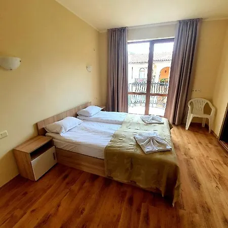 Апартамент Elenite Private Apartments Елените