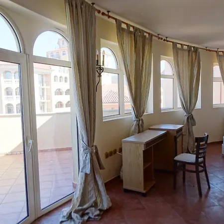Elenite Private Apartments
