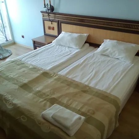 Апартамент Elenite Private Apartments