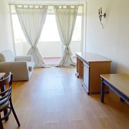 Elenite Private Apartments *